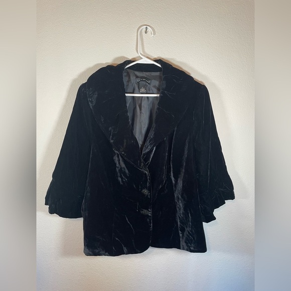Lane Bryant Velvet 3/4 Bell Sleeve Jewel Button Jacket - Picture 2 of 7